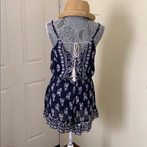 Blue and White Floral Romper - Picture 4 of 5